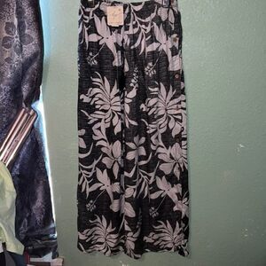 Kiwi + Punch pants‎